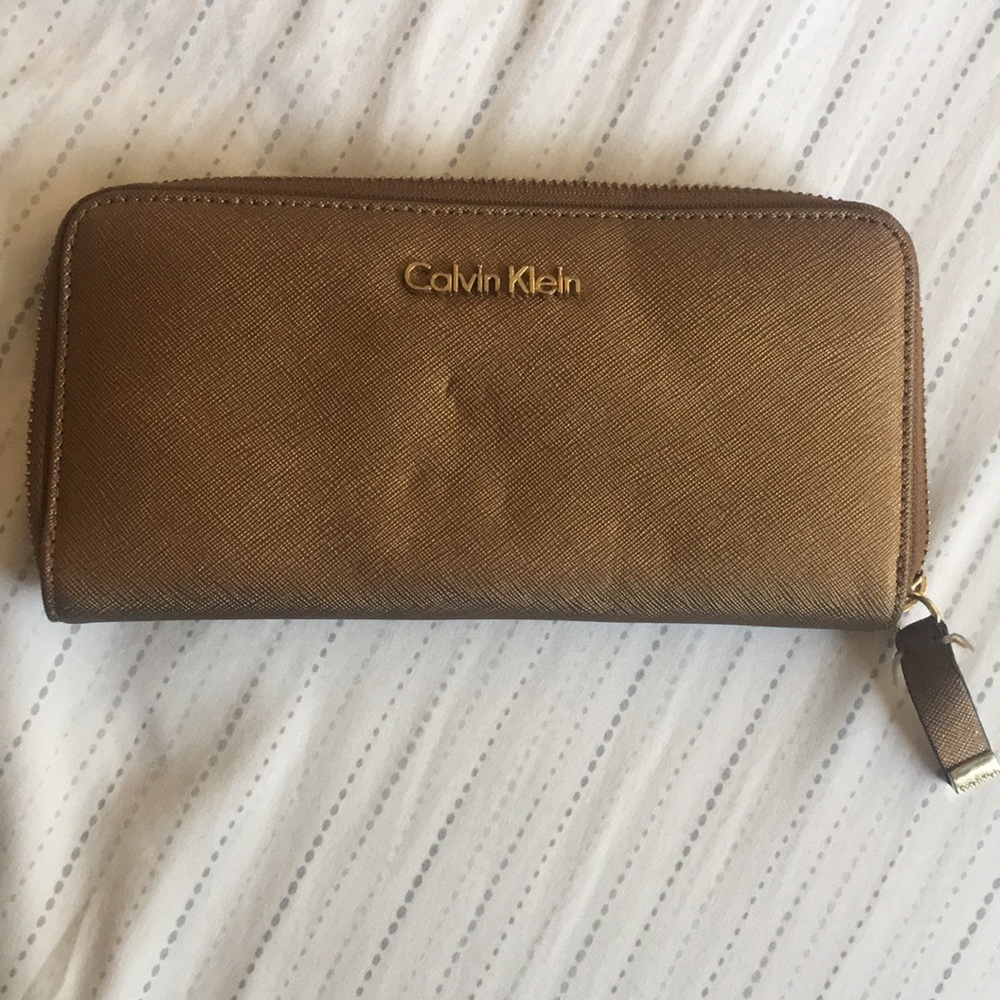 Gold wallet